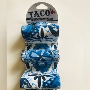 Household Tacos Holder Serving Dish Colorful Deep Blue and White 1 piece NWT